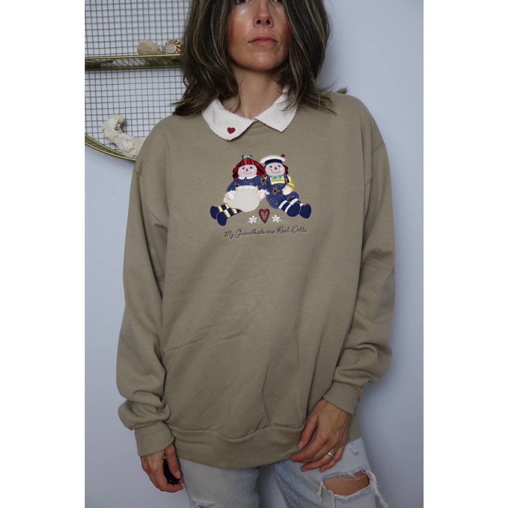 Vintage 90s Grandma Cottage Sweatshirt Embroidered Dolls